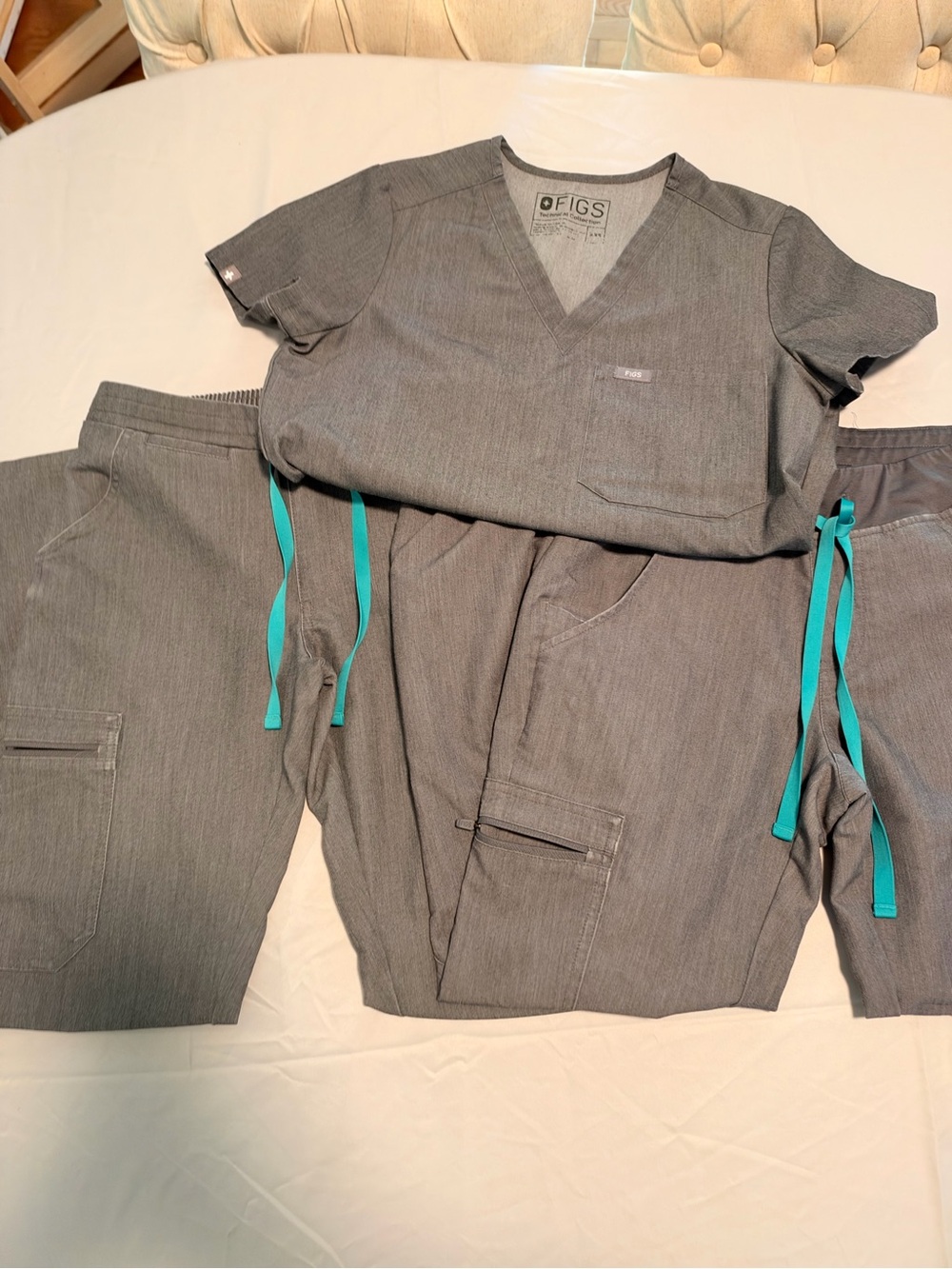FIGS Graphite Catarina top XXS, Joggers XXS, and Yola pants XXS